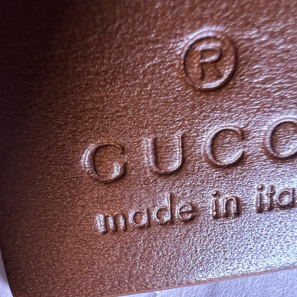 🌟Deal of the day🌟GUCCI
Original GG Supreme Canvas Linea Fold Over Bag - Picture 11 of 14